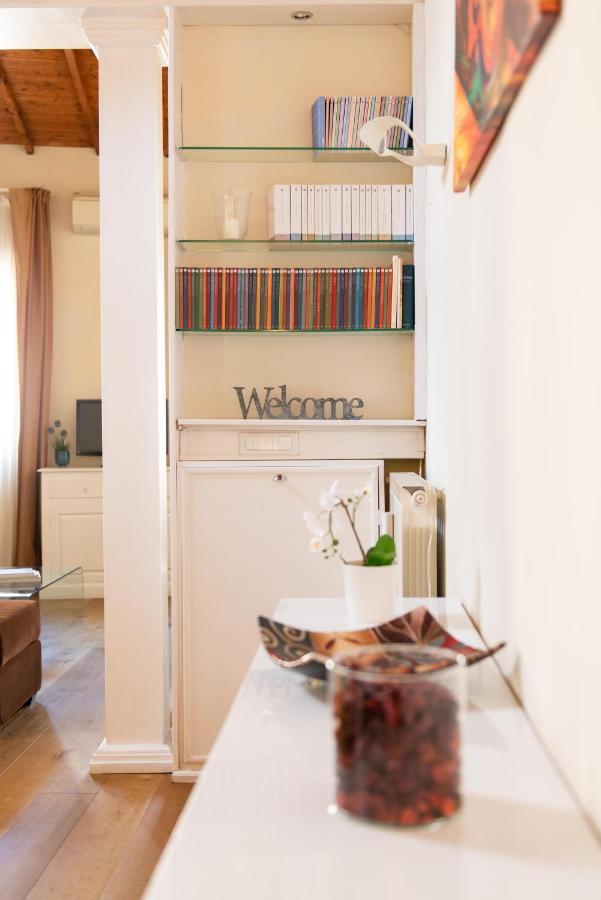Modern, Bright Near Boboli Gardens & Santo Spirito - Homeunity Firenze Eksteriør bilde
